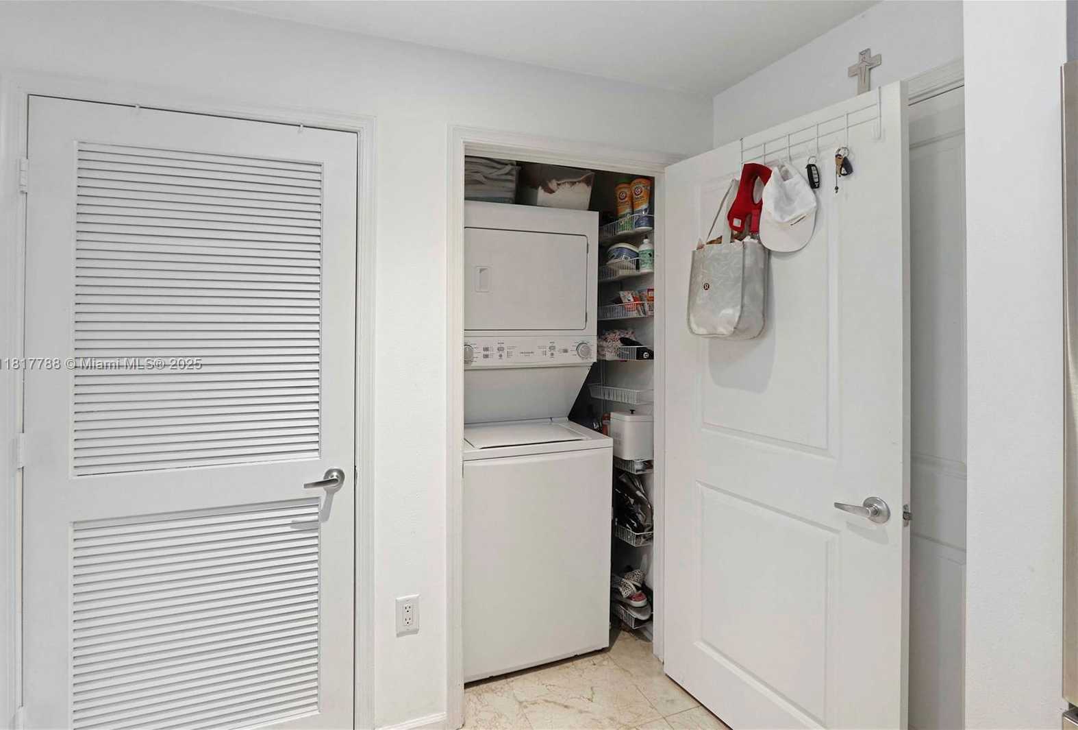 Small Image of 10 ARAGON AVE #919, Coral Gables Number 16