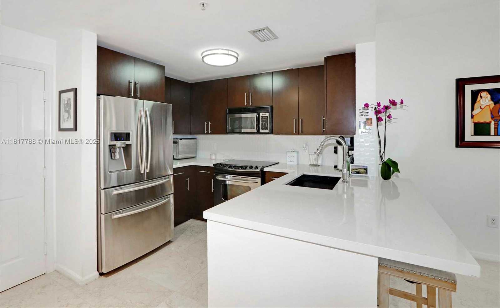 Small Image of 10 ARAGON AVE #919, Coral Gables Number 2
