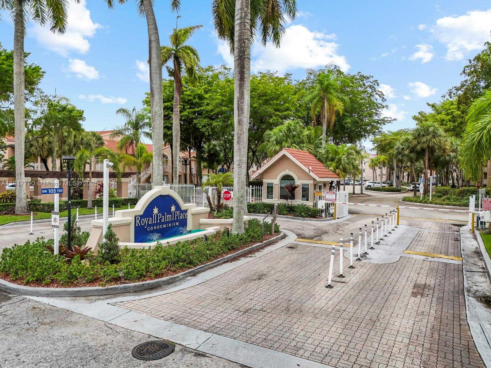 Small Image of 10421 SOUTH WEST 157TH PL #301, Miami Number 4