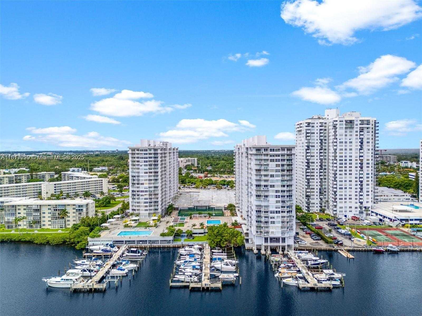 Small Image of 18051 BISCAYNE BLVD #1501, Aventura Number 28
