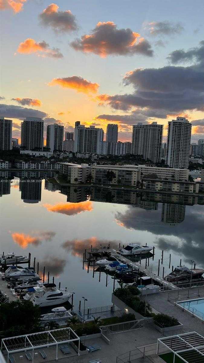 Small Image of 18051 BISCAYNE BLVD #1501, Aventura Number 31