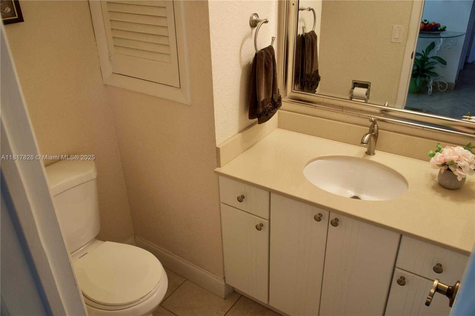 Small Image of 9820 SOUTH HOLLYBROOK LAKE DR #106, Pembroke Pines Number 6