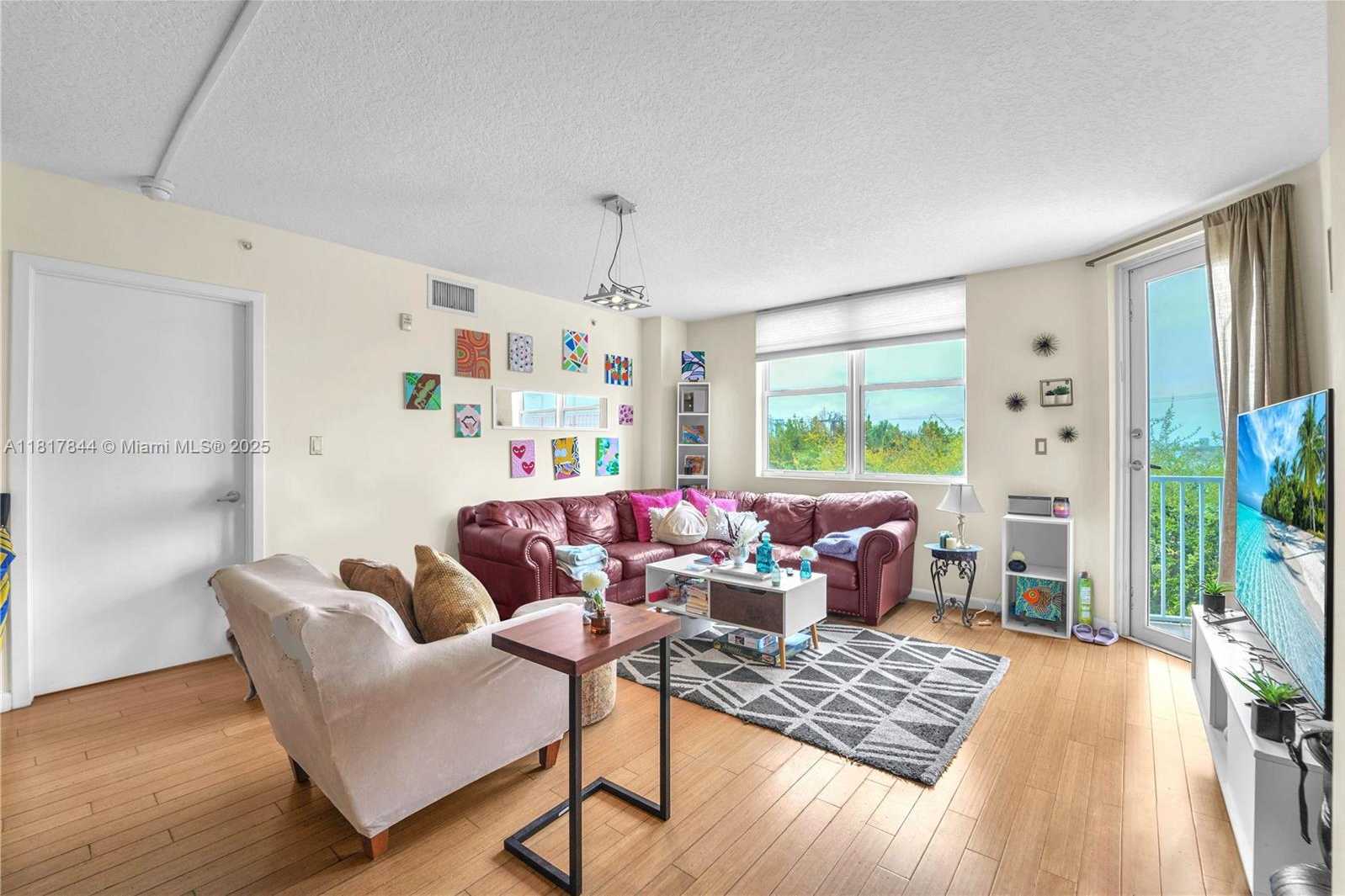 Small Image of 1555 NORTH TREASURE DR #304, North Bay Village Number 11