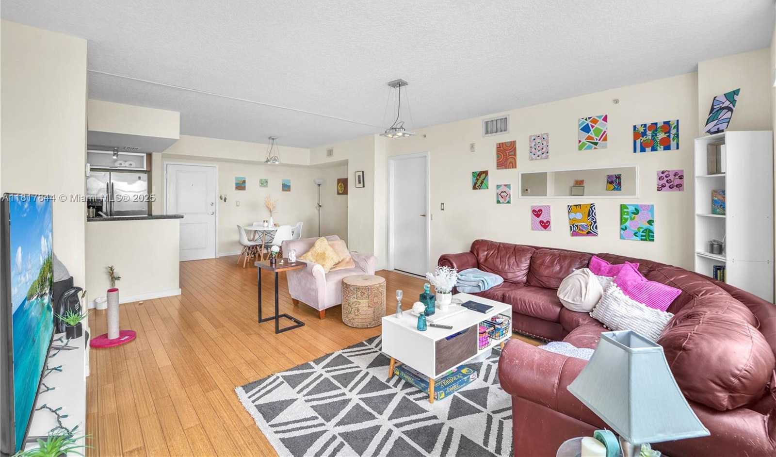 Small Image of 1555 NORTH TREASURE DR #304, North Bay Village Number 12