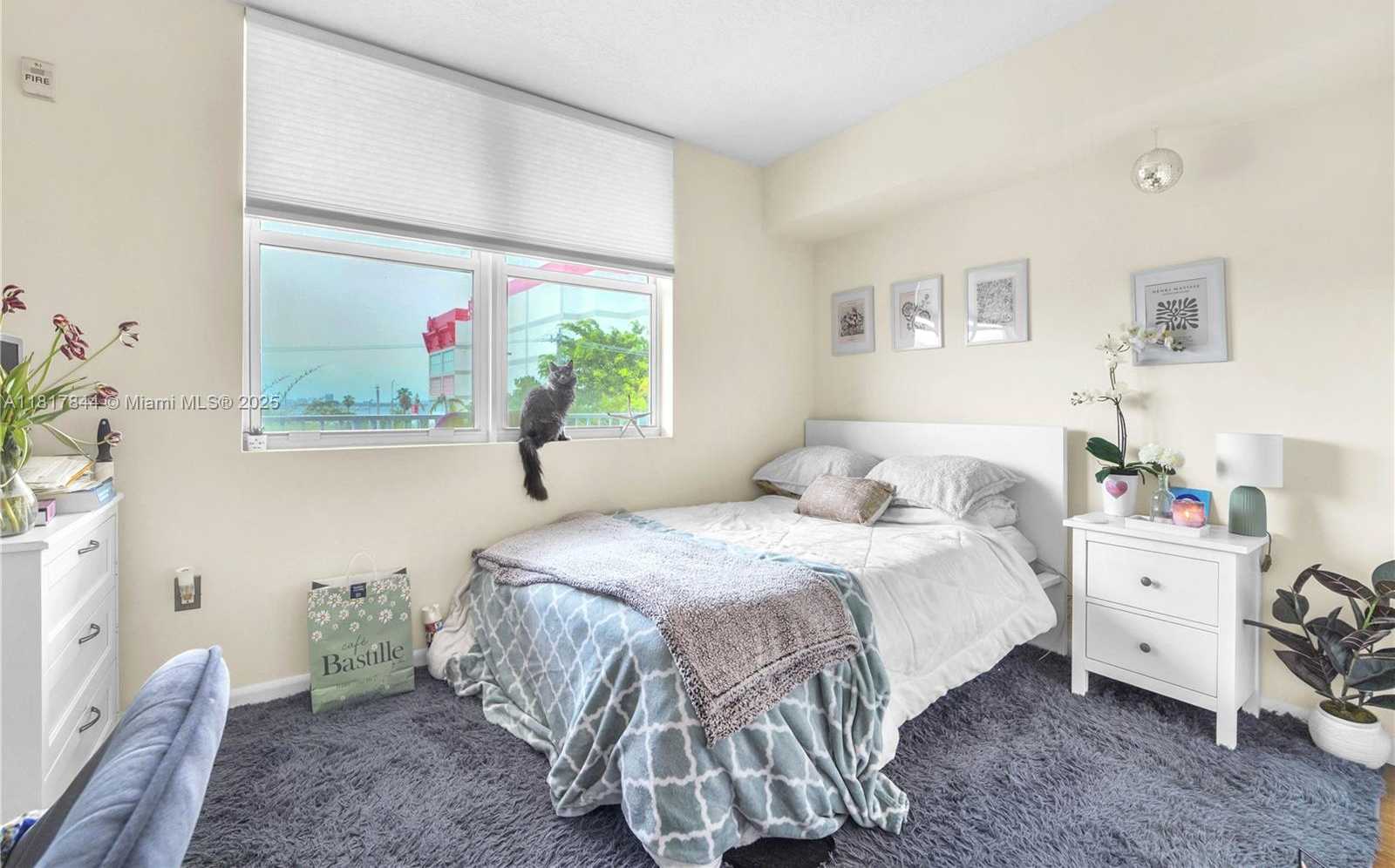 Small Image of 1555 NORTH TREASURE DR #304, North Bay Village Number 17
