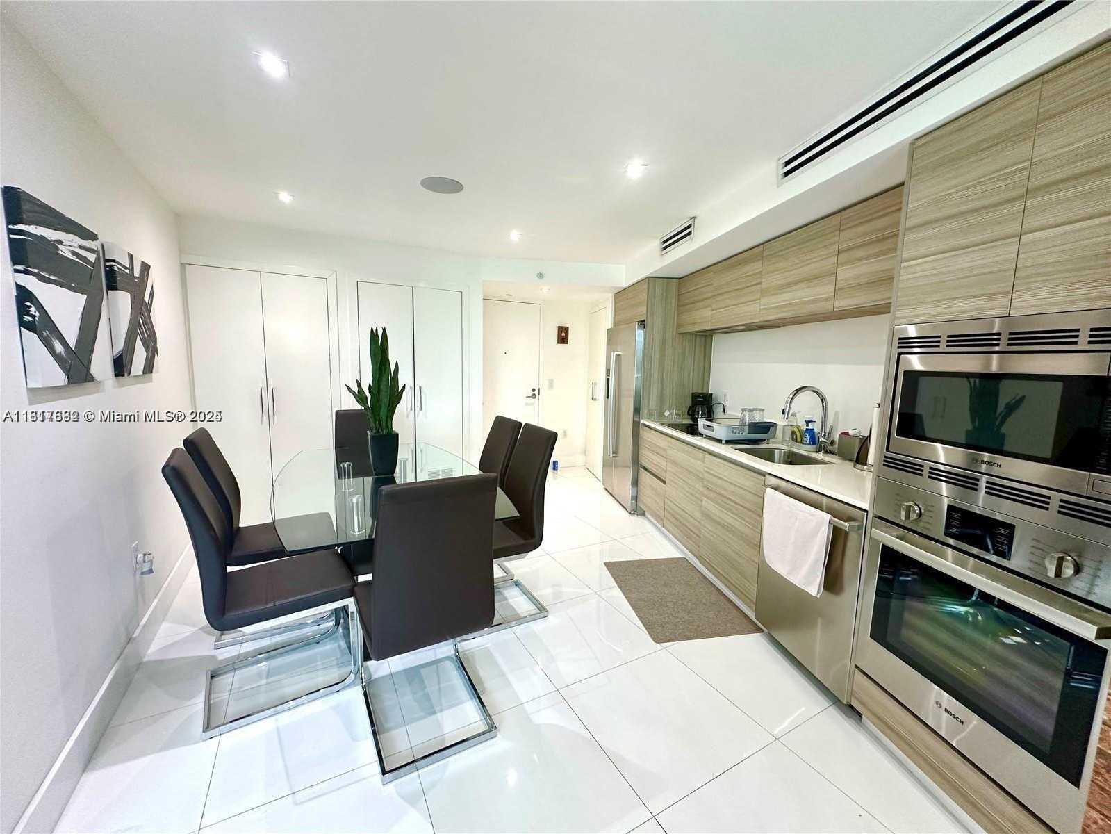 Small Image of 6620 INDIAN CREEK DR #304, Miami Beach Number 5