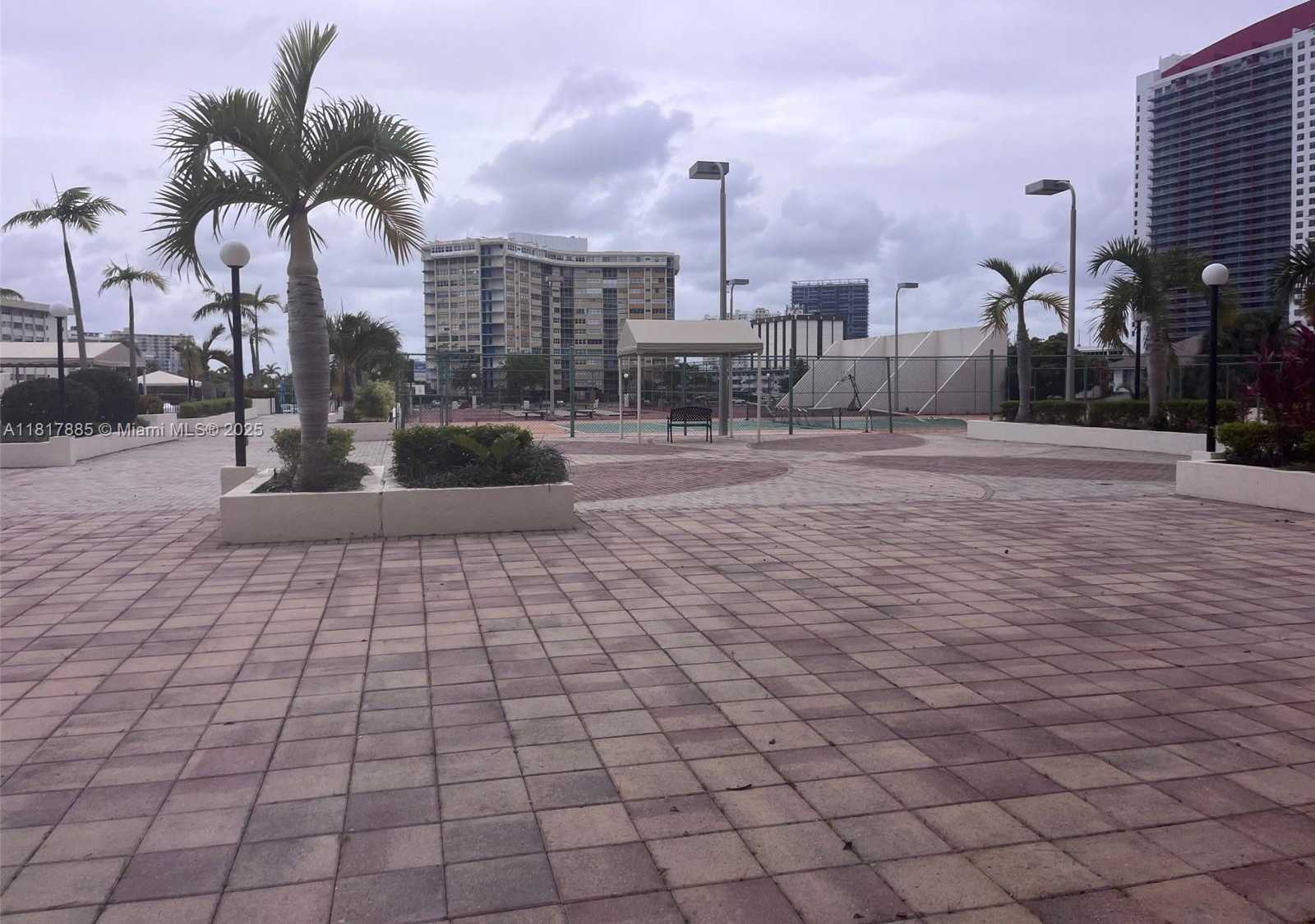 Imagen de Pequeño Objeto