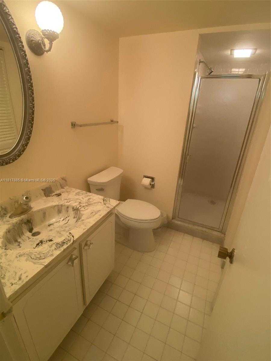 Small Image of 1865 SOUTH OCEAN DR #2G, Hallandale Beach Number 26