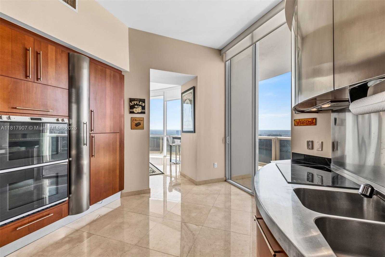 Small Image of 18101 COLLINS AVE #5401, Sunny Isles Beach Number 11