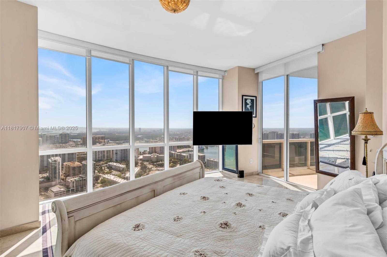 Small Image of 18101 COLLINS AVE #5401, Sunny Isles Beach Number 13