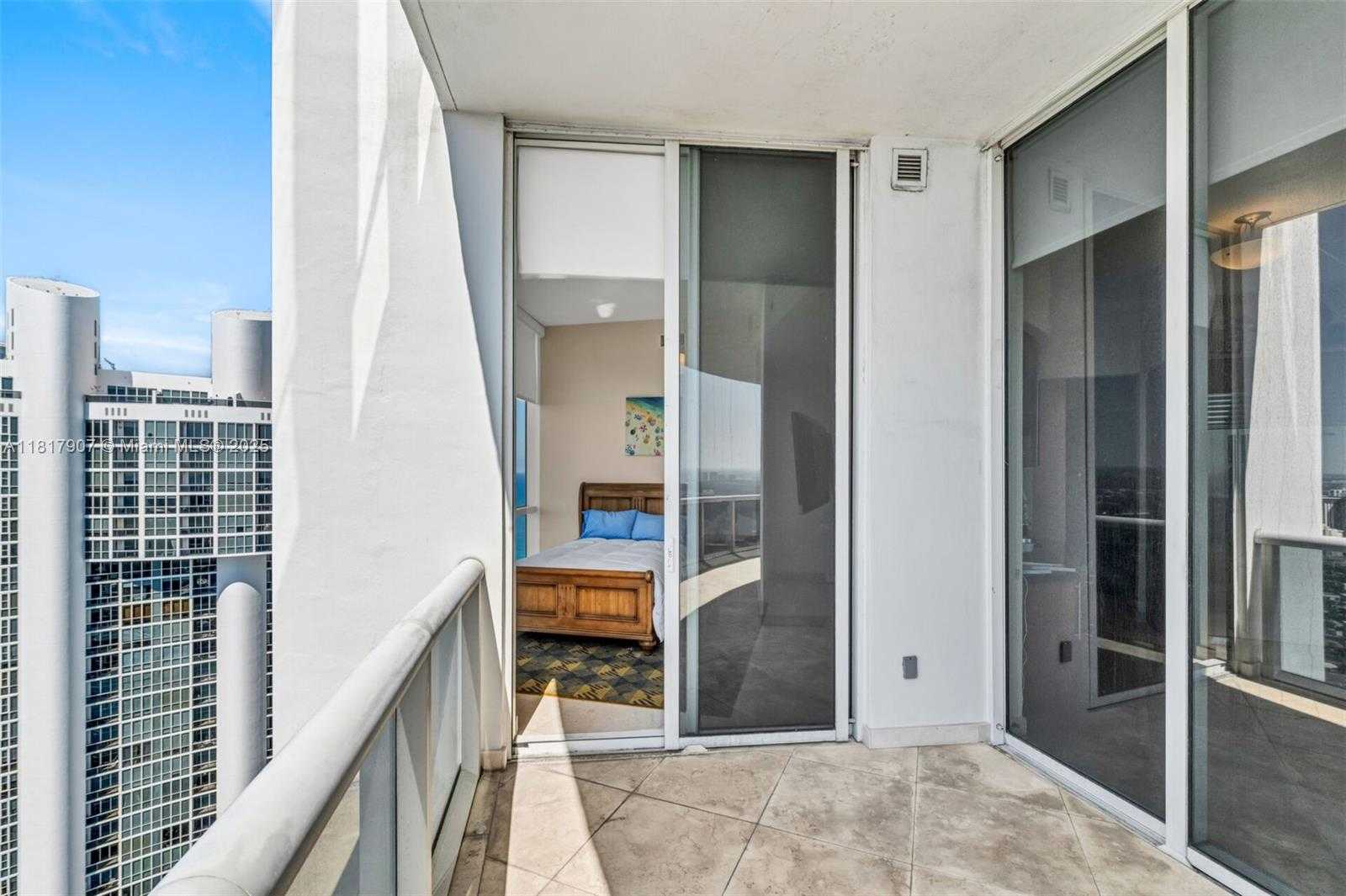 Small Image of 18101 COLLINS AVE #5401, Sunny Isles Beach Number 23