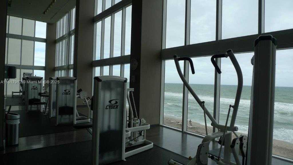 Small Image of 1830 SOUTH OCEAN DR #1705, Hallandale Beach Number 20