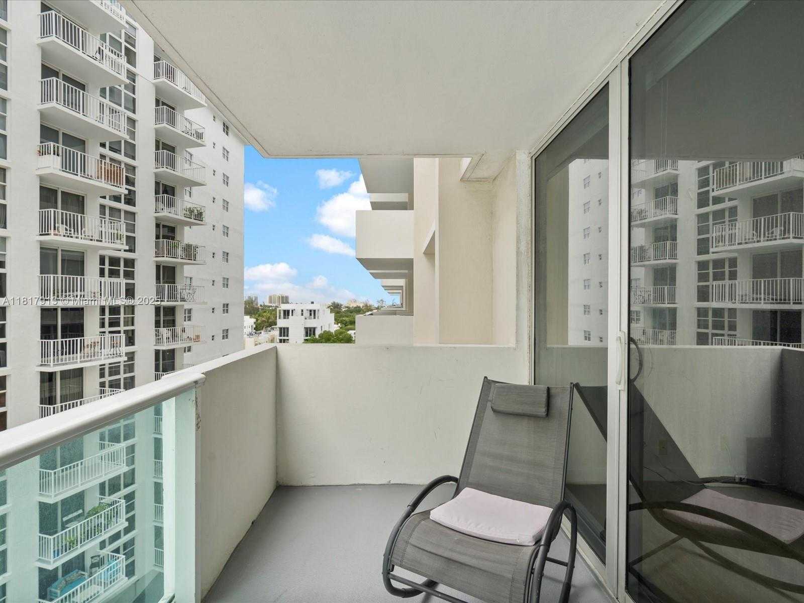 Small Image of 1200 WEST AVE #823, Miami Beach Number 20