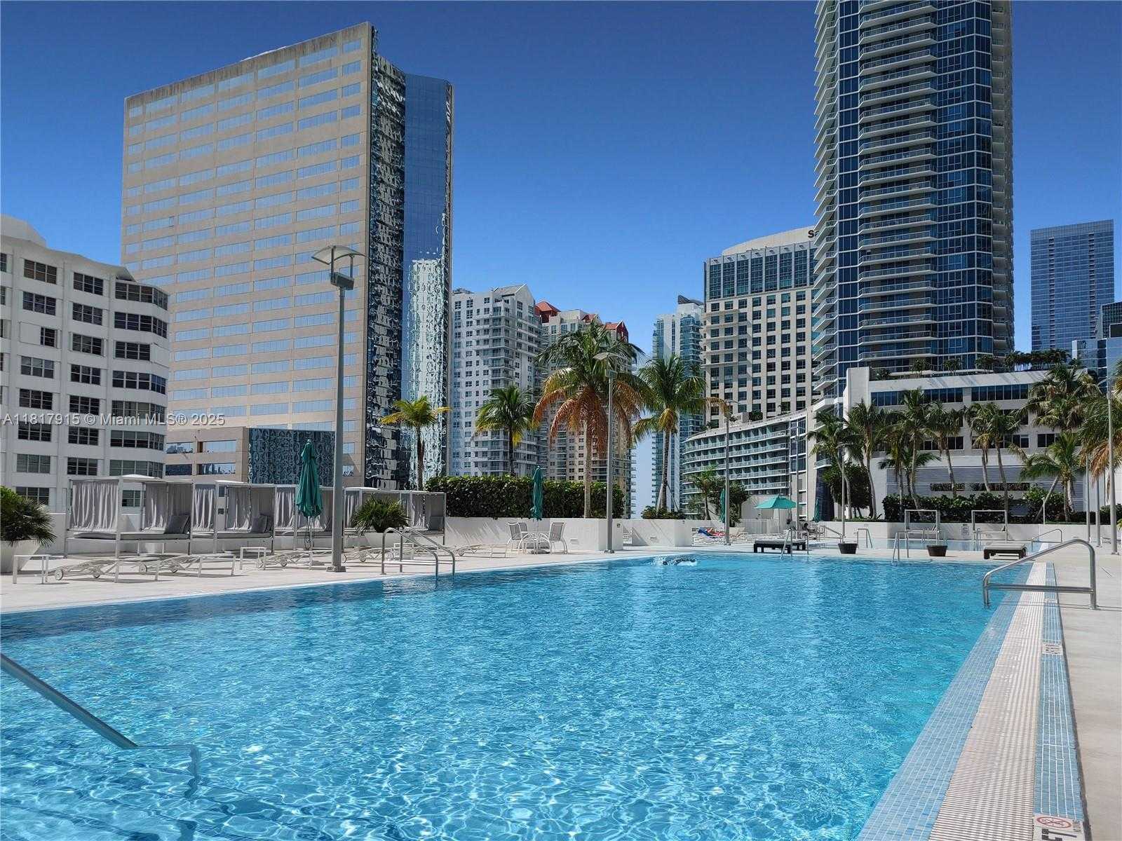 Small Image of 950 BRICKELL BAY DR #1608, Miami Number 12