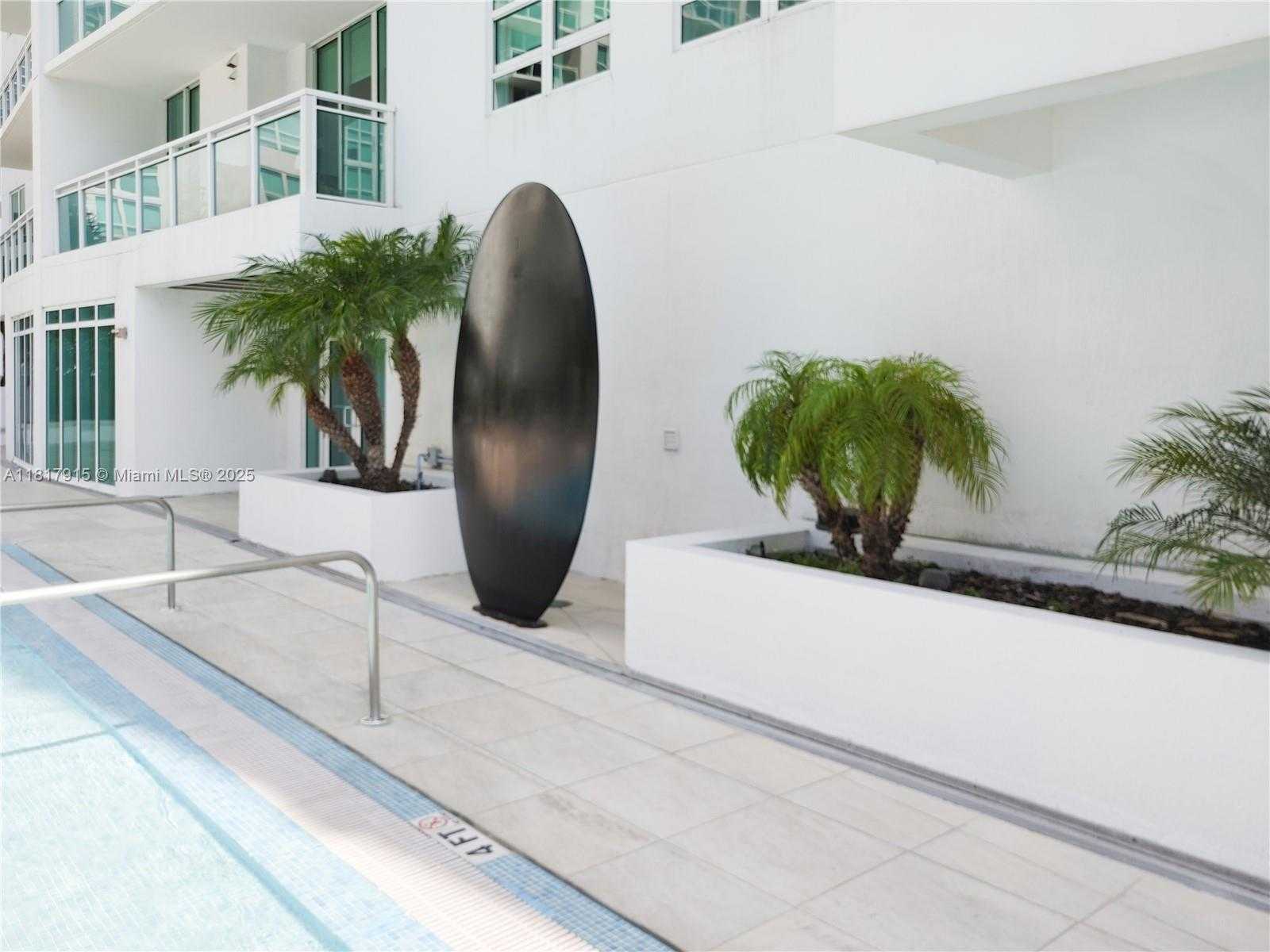Small Image of 950 BRICKELL BAY DR #1608, Miami Number 18