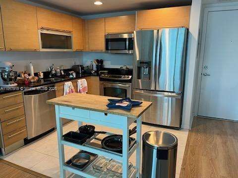 Small Image of 950 BRICKELL BAY DR #1608, Miami Number 5