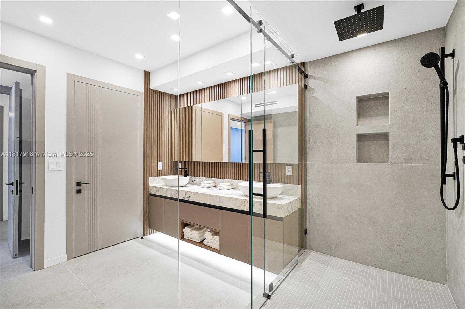 Small Image of 3535 SOUTH OCEAN DRIVE #1003, Hollywood Number 4