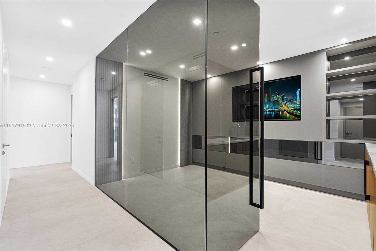 Small Image of 3535 SOUTH OCEAN DRIVE #1003, Hollywood Number 8