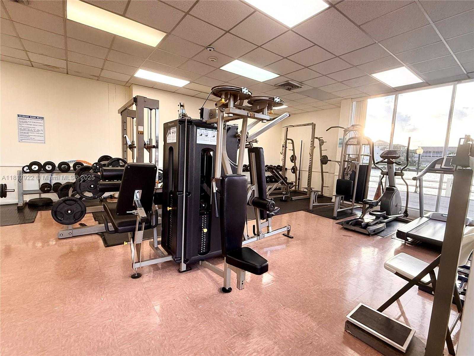 Small Image of 1825 SOUTH OCEAN DR #614, Hallandale Beach Number 27