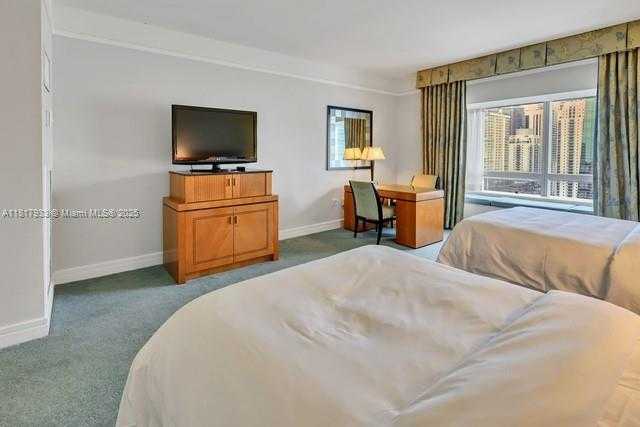 Small Image of 1435 BRICKELL AVE #3011, Miami Number 11