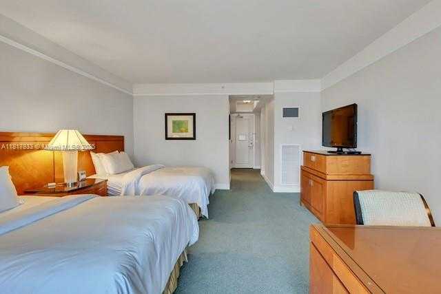 Small Image of 1435 BRICKELL AVE #3011, Miami Number 18