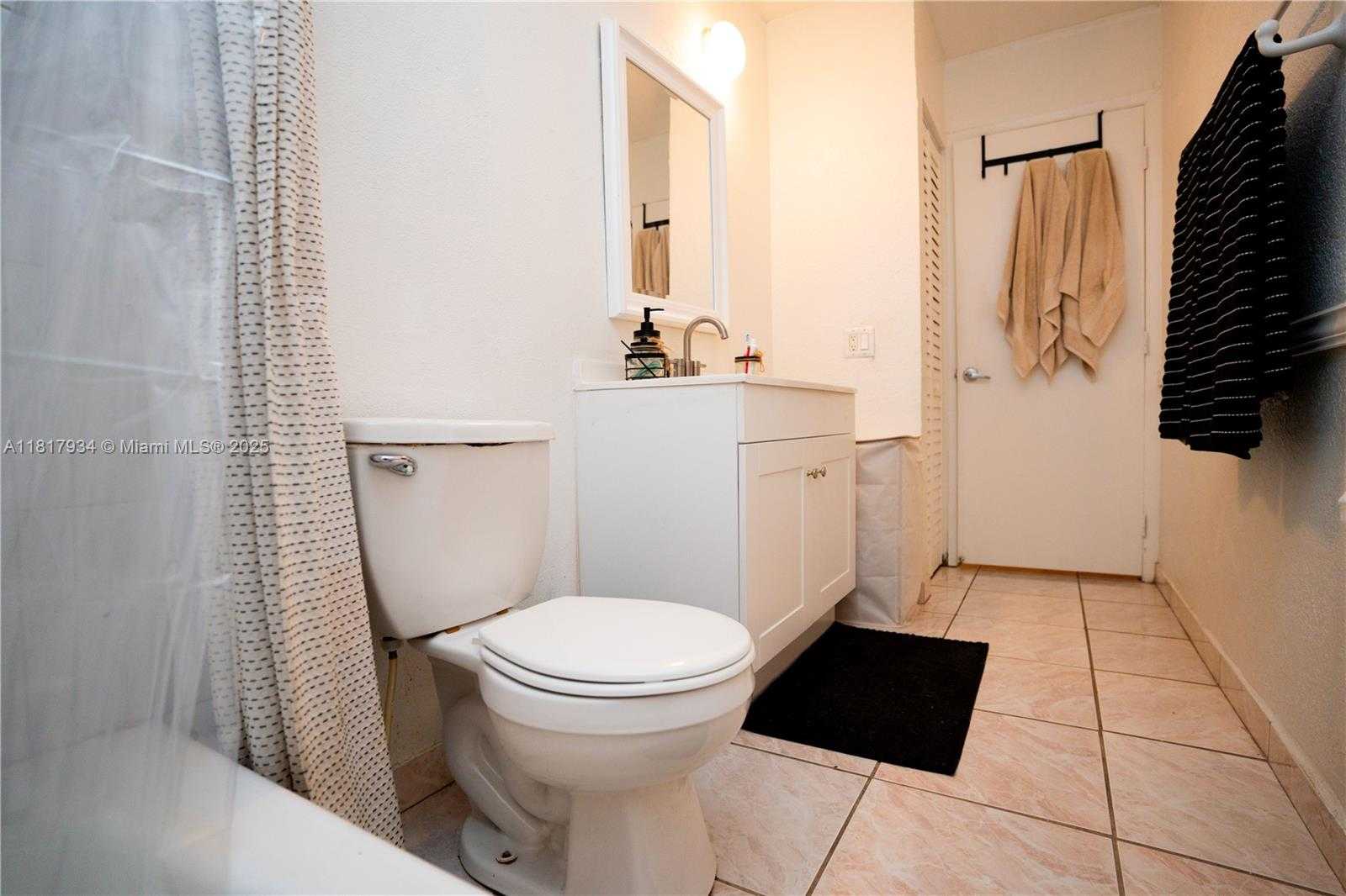 Small Image of 1900 WEST 68TH ST #C102, Hialeah Number 10