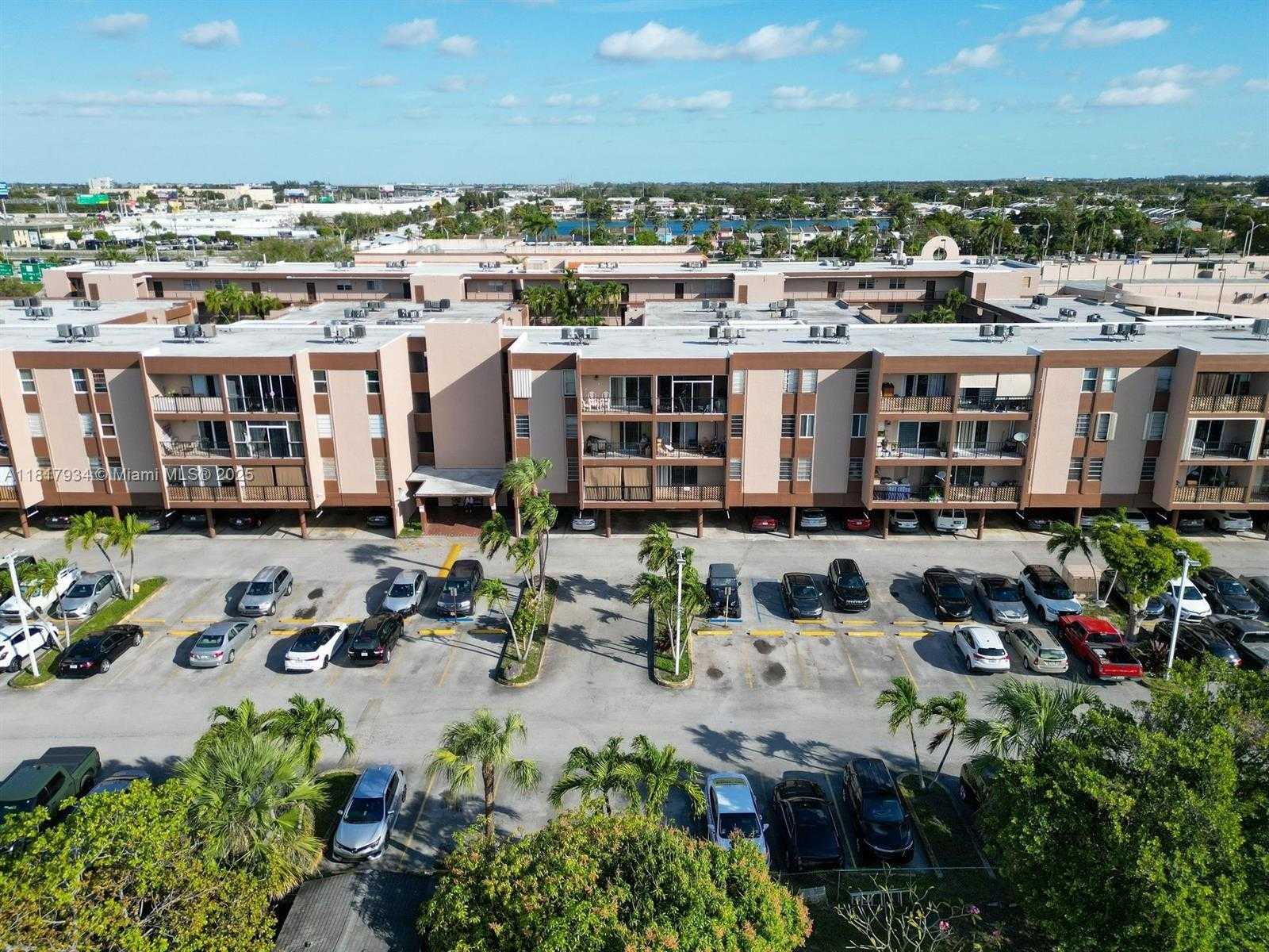 Small Image of 1900 WEST 68TH ST #C102, Hialeah Number 16