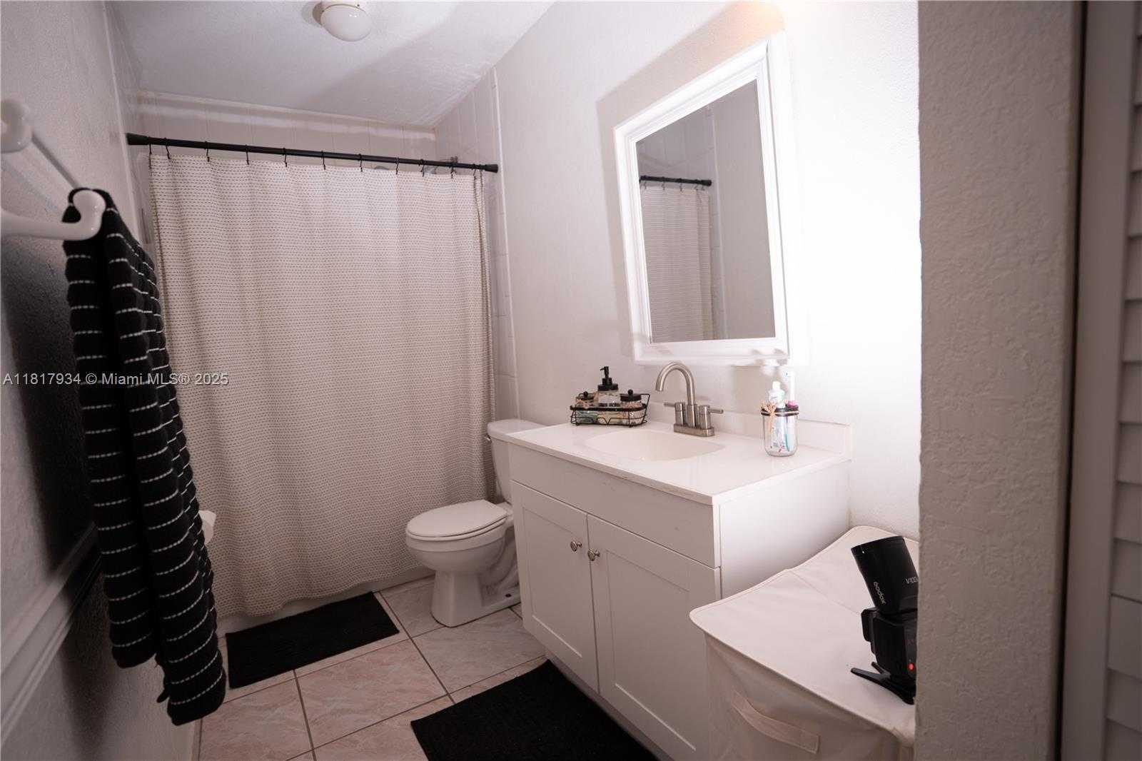 Small Image of 1900 WEST 68TH ST #C102, Hialeah Number 9