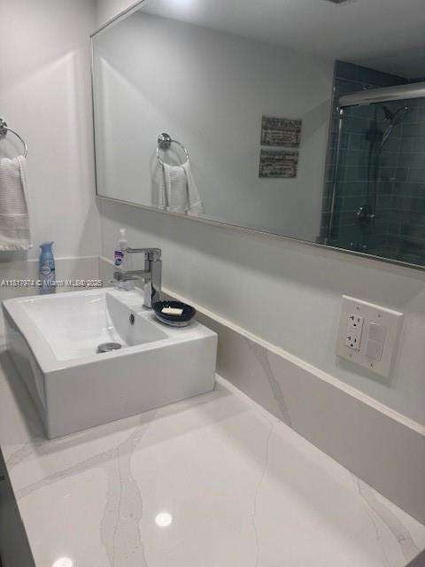 Small Image of 6039 COLLINS AVE #1516, Miami Beach Number 9