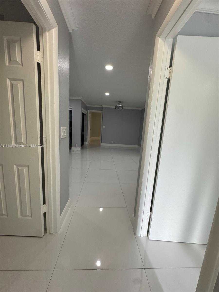 Small Image of 3364 NW 47th Ave, Coconut Creek, FL 33063, USA Number 17