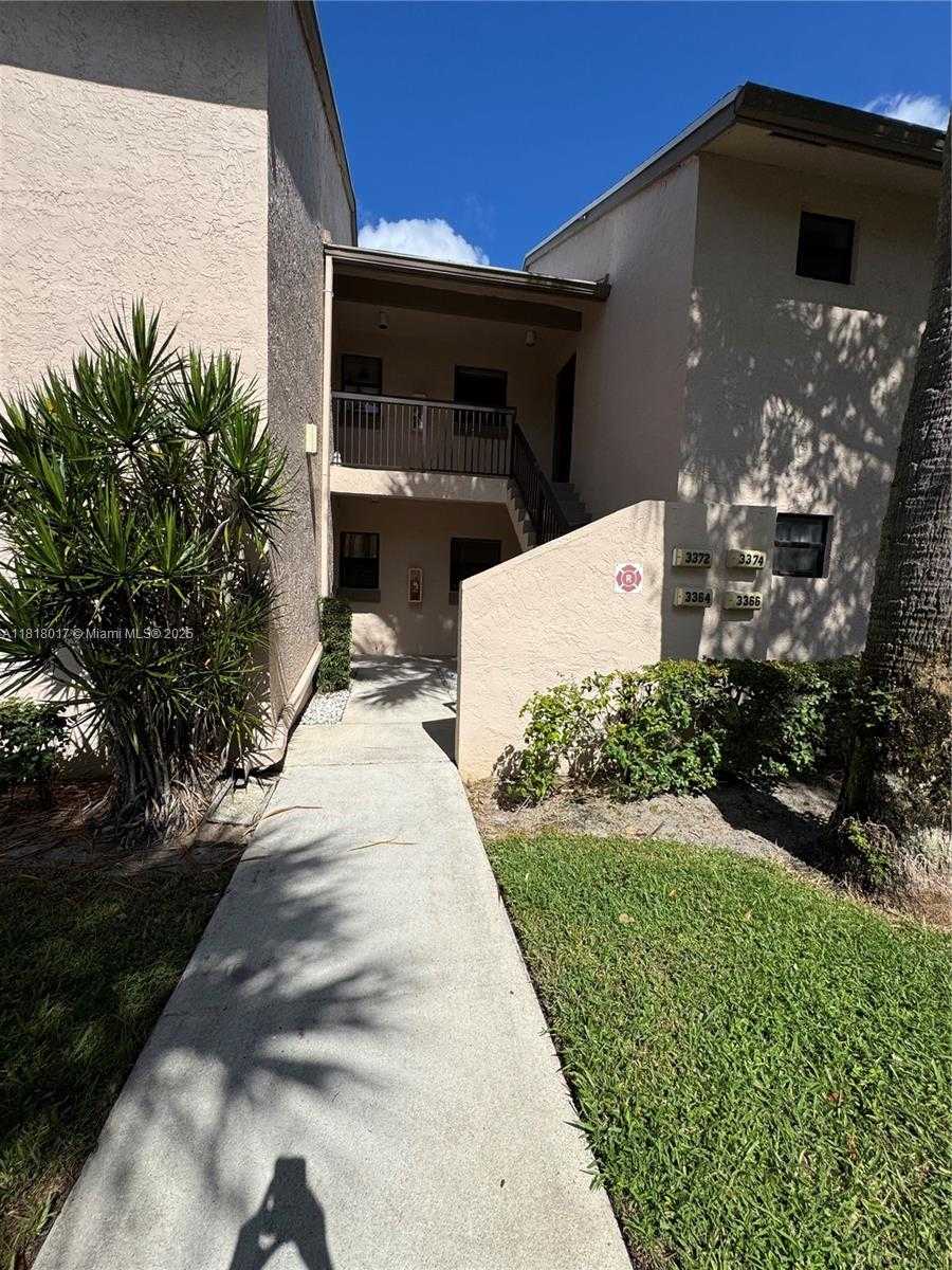 Small Image of 3364 NW 47th Ave, Coconut Creek, FL 33063, USA Number 2