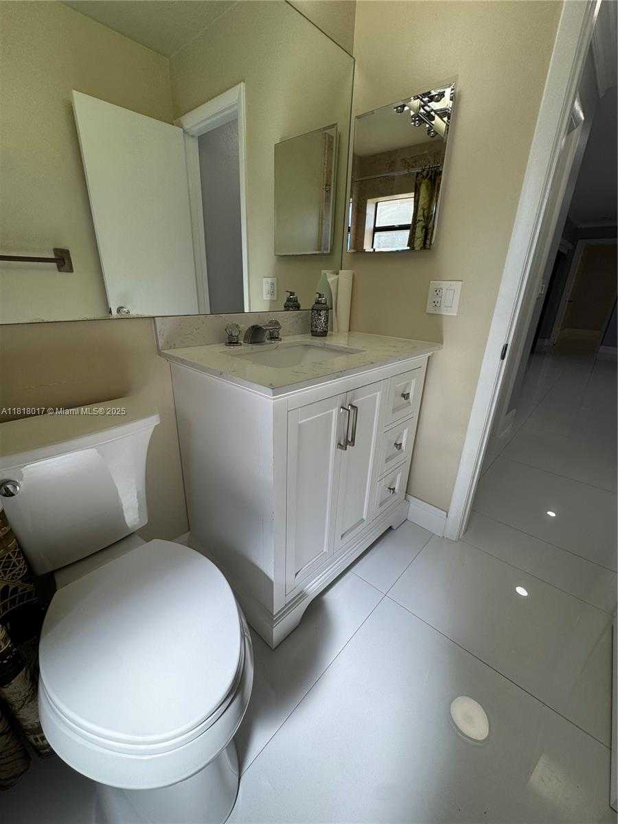 Small Image of 3364 NW 47th Ave, Coconut Creek, FL 33063, USA Number 22