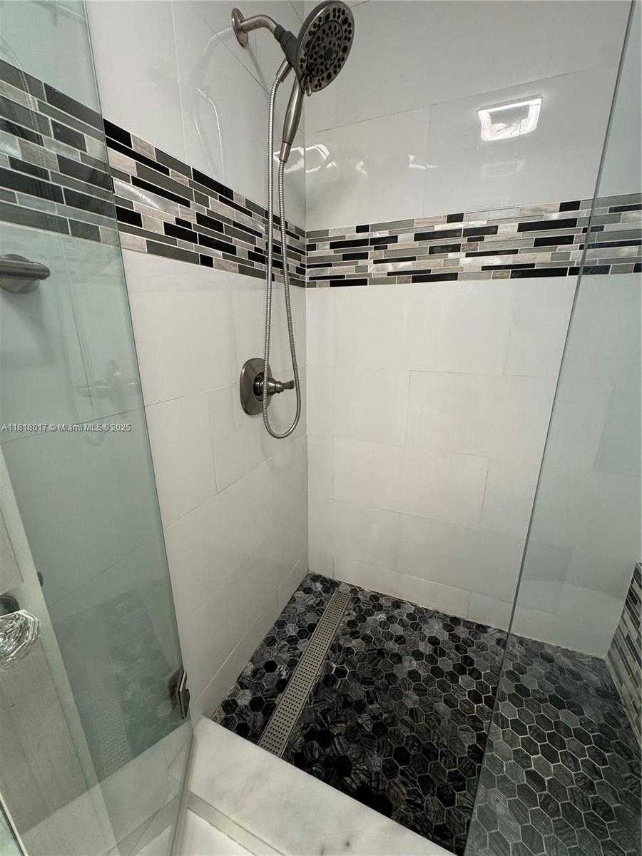 Small Image of 3364 NW 47th Ave, Coconut Creek, FL 33063, USA Number 47