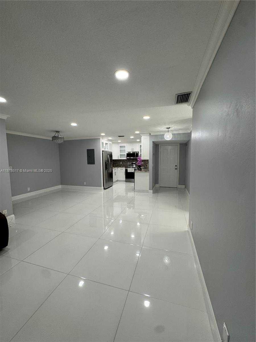 Small Image of 3364 NW 47th Ave, Coconut Creek, FL 33063, USA Number 5