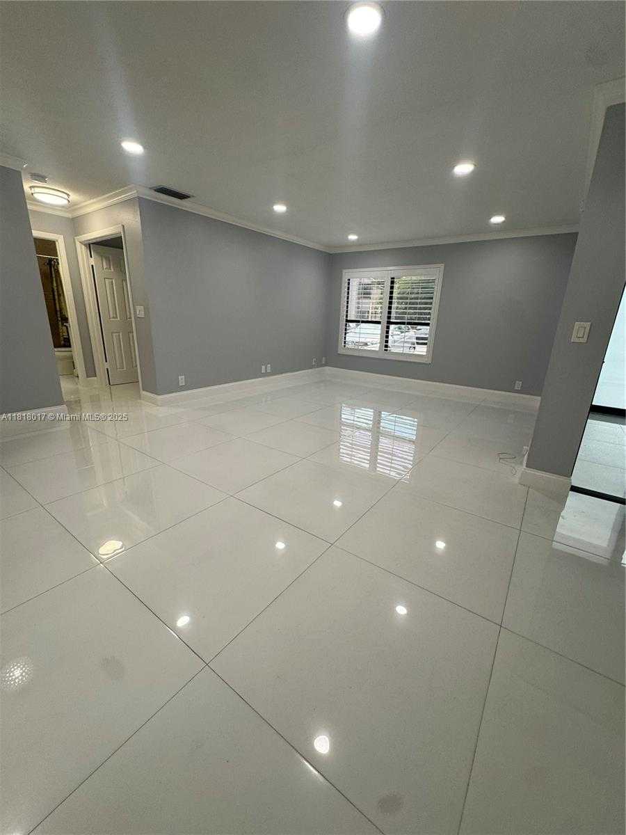 Small Image of 3364 NW 47th Ave, Coconut Creek, FL 33063, USA Number 54