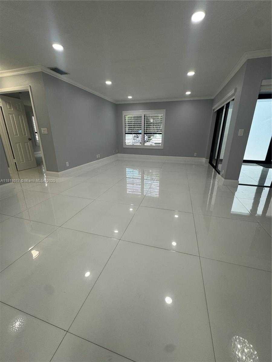 Small Image of 3364 NW 47th Ave, Coconut Creek, FL 33063, USA Number 56