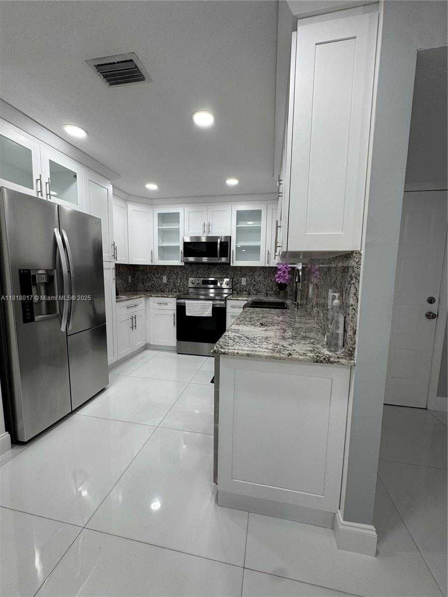 Small Image of 3364 NW 47th Ave, Coconut Creek, FL 33063, USA Number 7