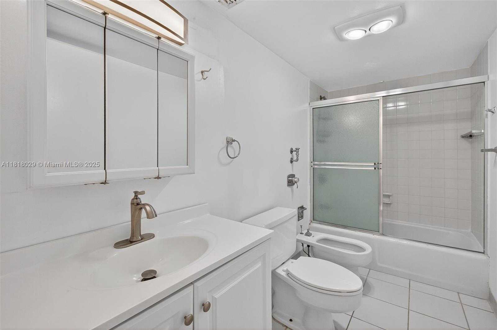 Small Image of 1865 BRICKELL AVE #A2012, Miami Number 23