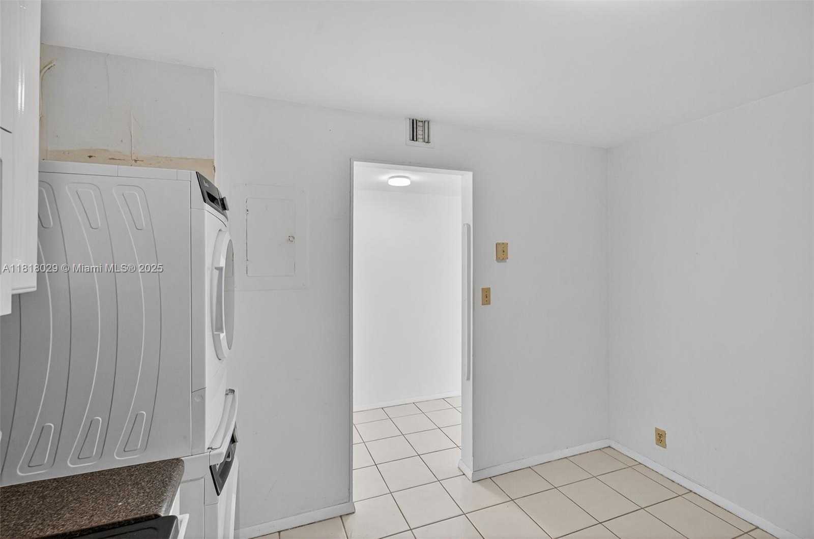 Small Image of 1865 BRICKELL AVE #A2012, Miami Number 6