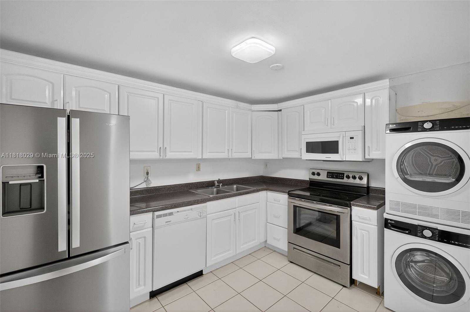Small Image of 1865 BRICKELL AVE #A2012, Miami Number 7