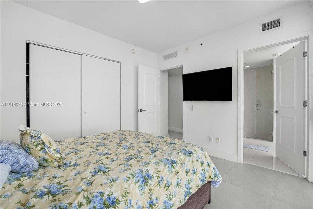 Small Image of 3131 NORTH EAST 7TH AVE #3306, Miami Number 28