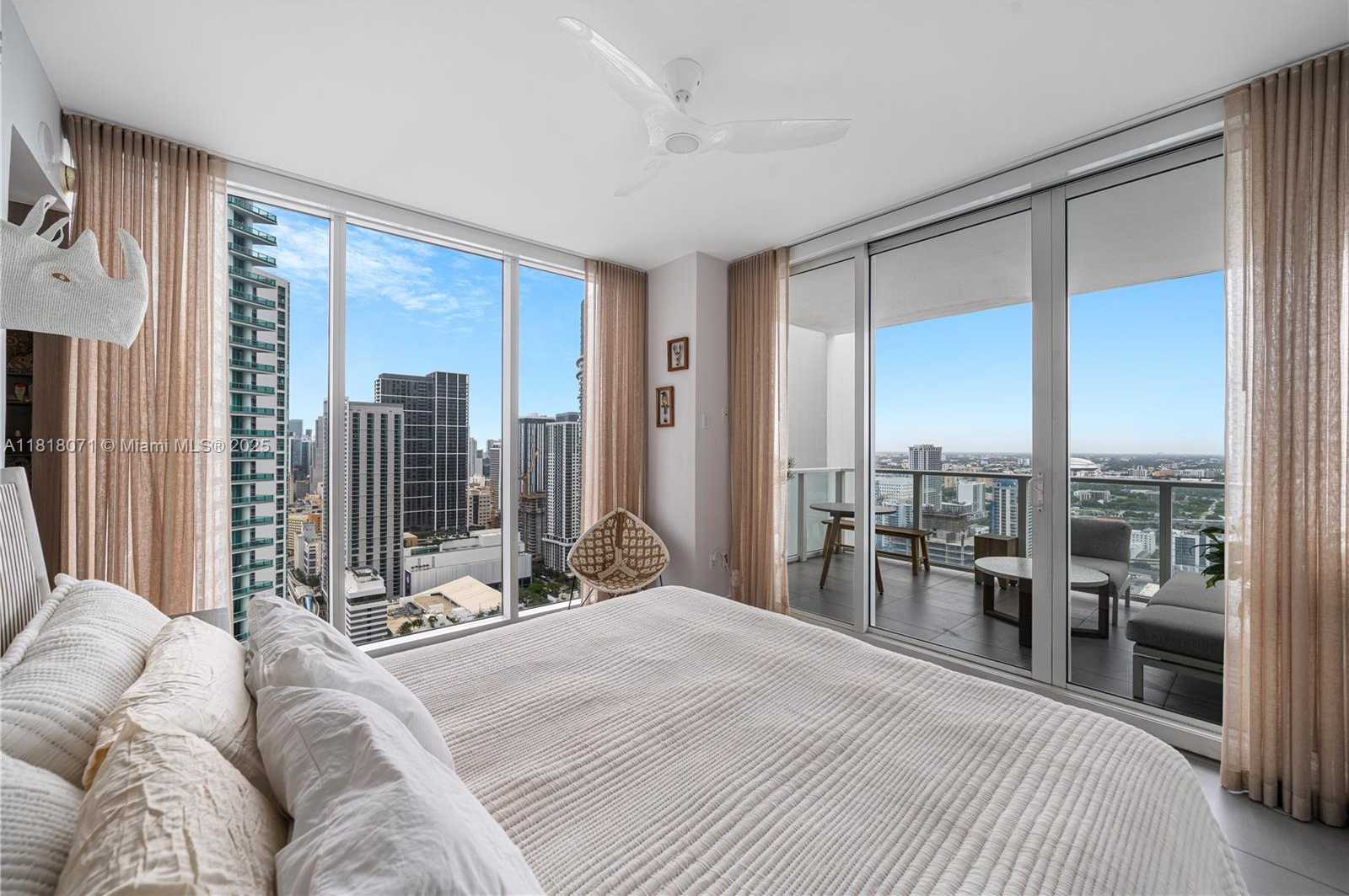 Small Image of 1040 BISCAYNE BLVD #3607, Miami Number 10