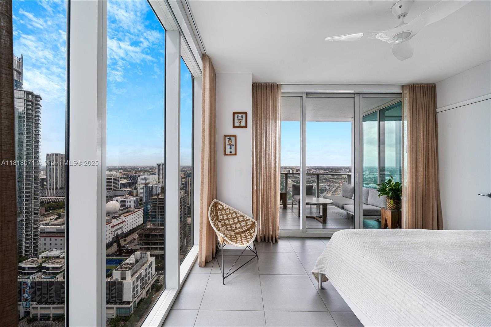 Small Image of 1040 BISCAYNE BLVD #3607, Miami Number 12