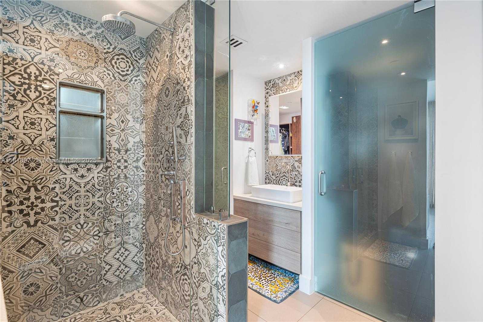 Small Image of 1040 BISCAYNE BLVD #3607, Miami Number 14