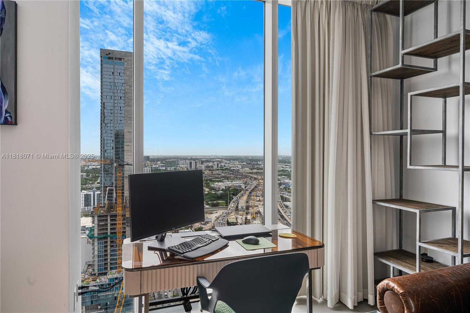 Small Image of 1040 BISCAYNE BLVD #3607, Miami Number 18