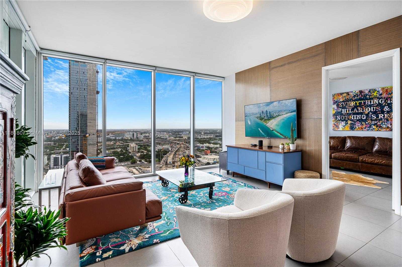 Small Image of 1040 BISCAYNE BLVD #3607, Miami Number 2