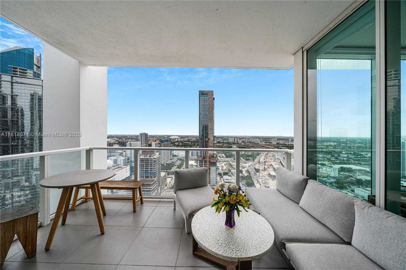 Small Image of 1040 BISCAYNE BLVD #3607, Miami Number 22