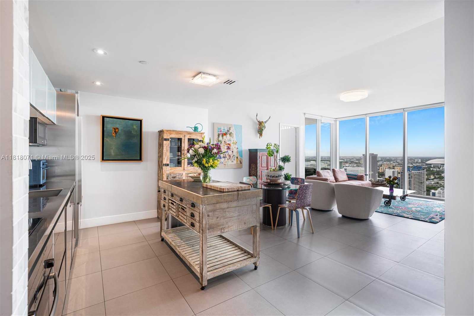 Small Image of 1040 BISCAYNE BLVD #3607, Miami Number 8