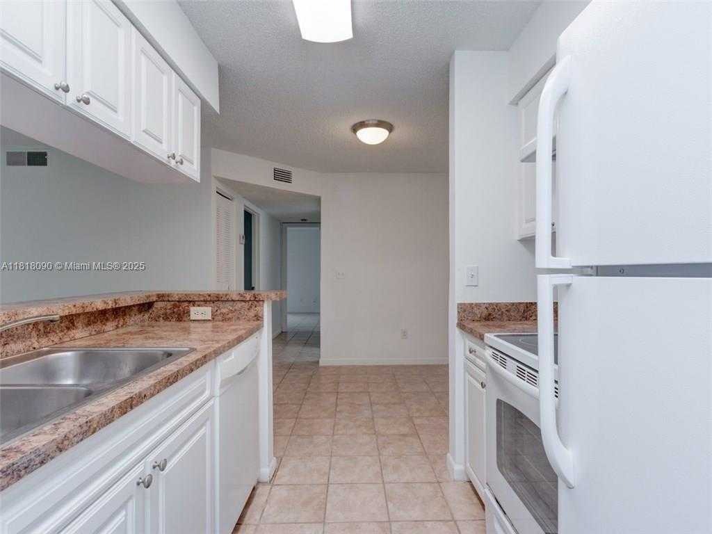 Small Image of 1235 SOUTH WEST 46TH AVE #707, Pompano Beach Number 4