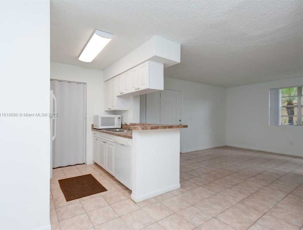 Small Image of 1235 SOUTH WEST 46TH AVE #707, Pompano Beach Number 5